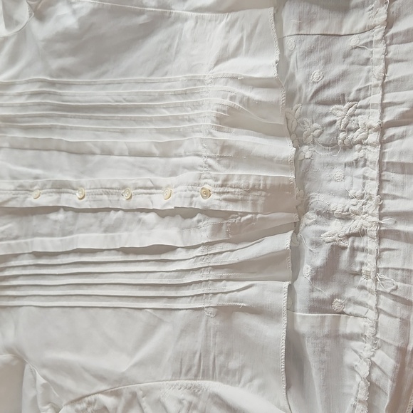 Antique 1900s white embroidered Milkmaid button back Prairi Fantasy blouse - Picture 12 of 12